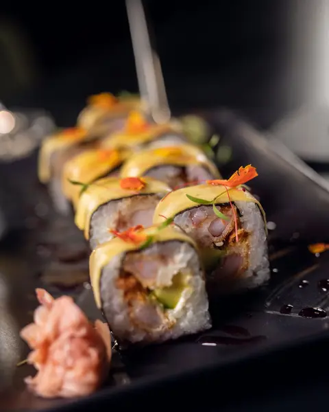 Caribe Roll de Camarón al Corozo